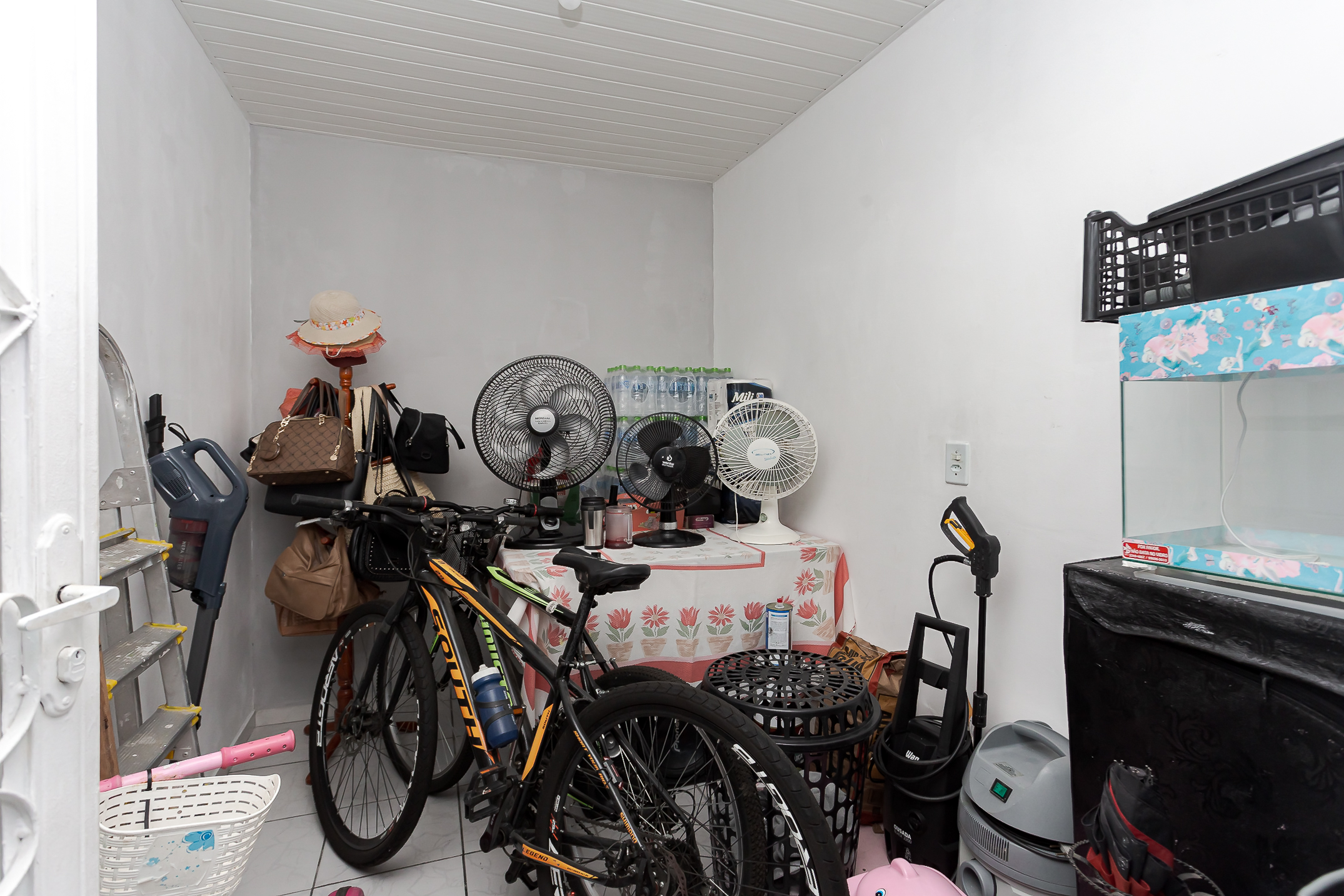 Casa Sítio Cercado - Sala Bagunça